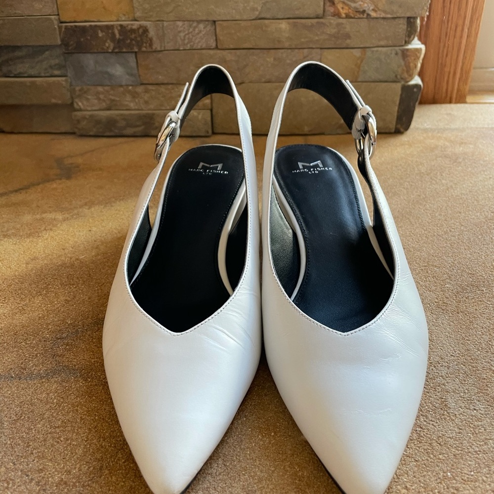 Shoos - Picture 3 of 7